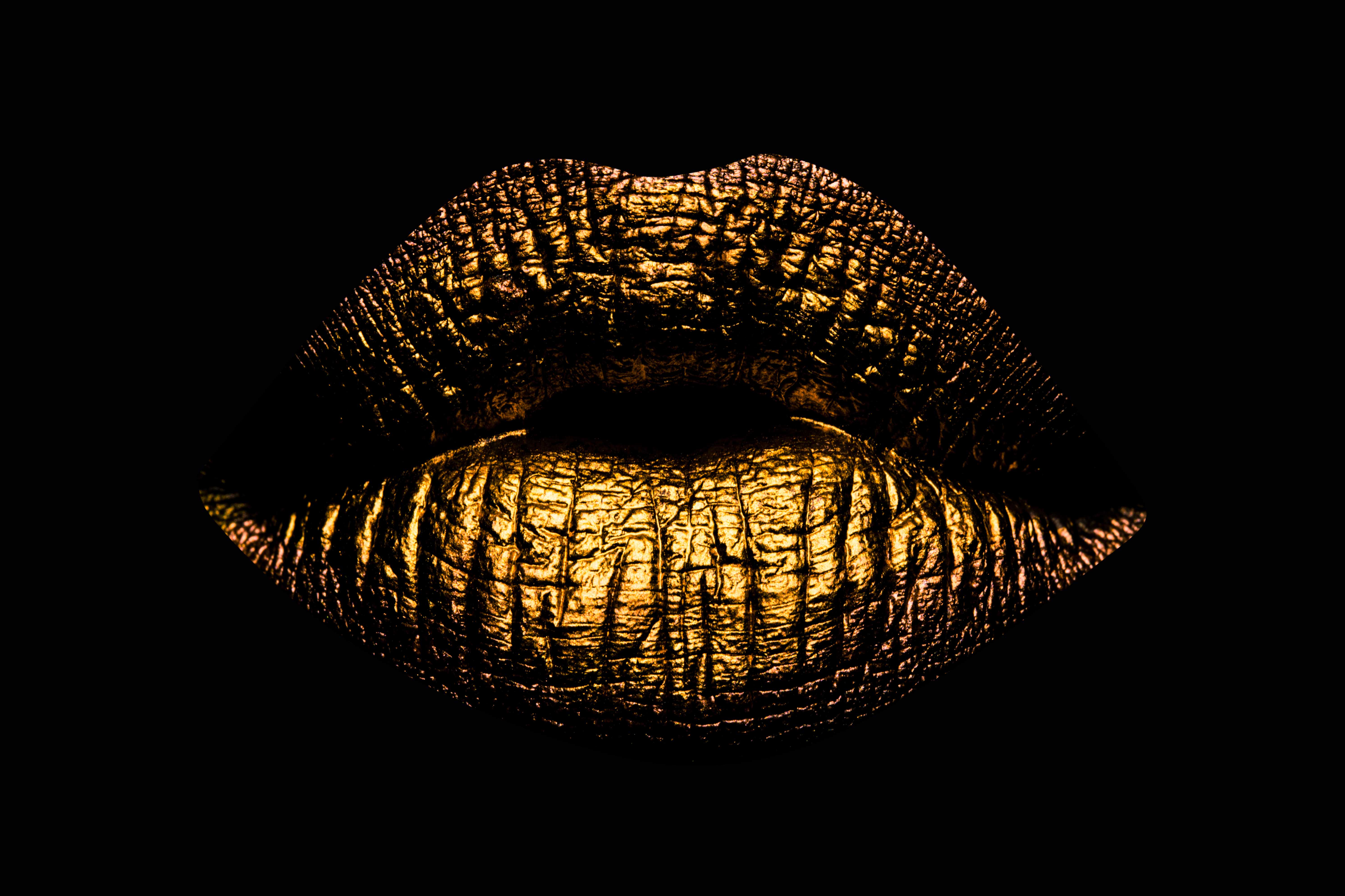 Kiss of gold